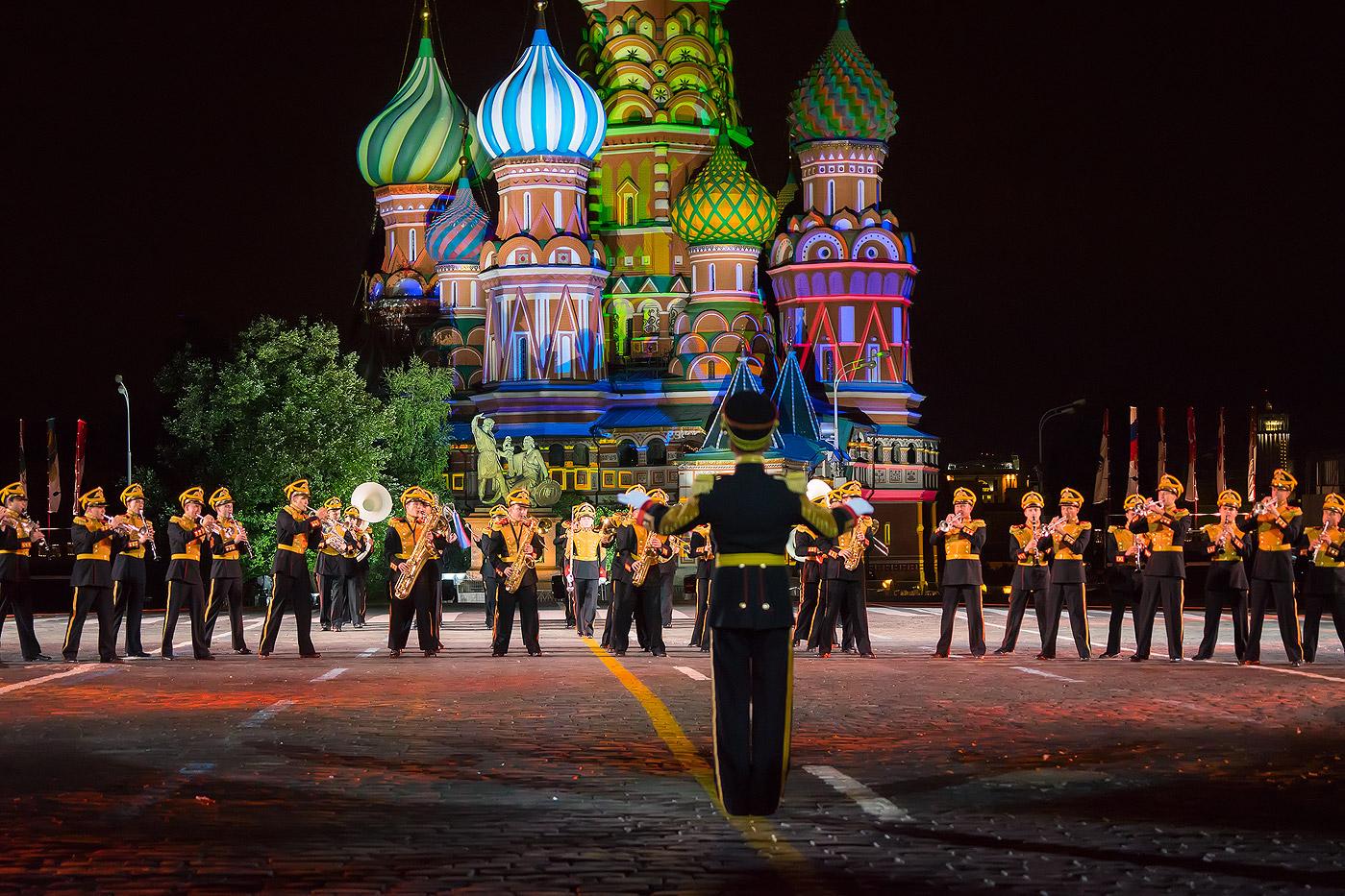 Выходные 26–28 августа: «Ночь кино» и фестиваль оркестров «Спасская башня»  | РИАМО | РИАМО