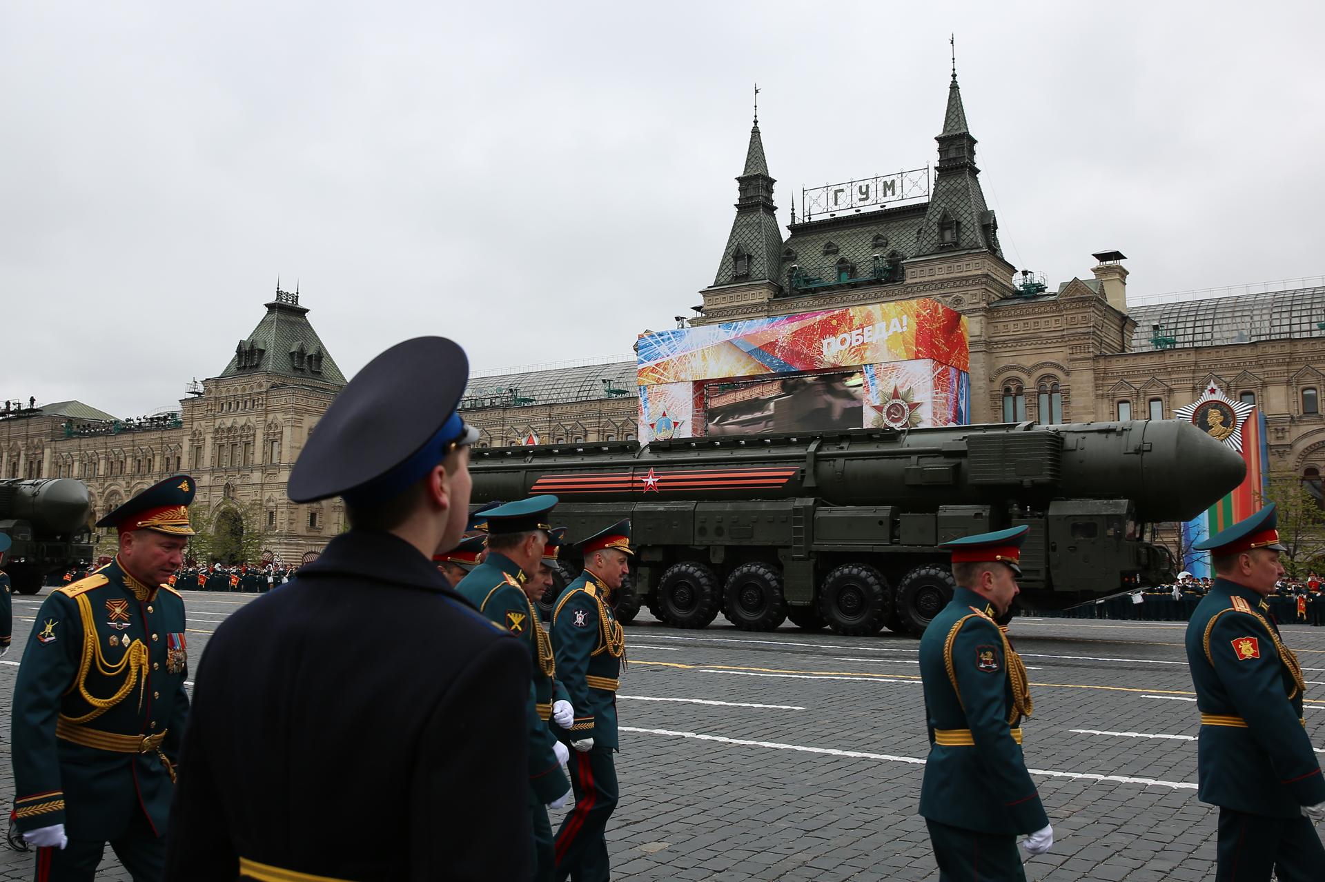 Парад Победы 2019: дебют «Лады», новые кабриолеты и лучшие места обзора в  Москве | РИАМО | РИАМО