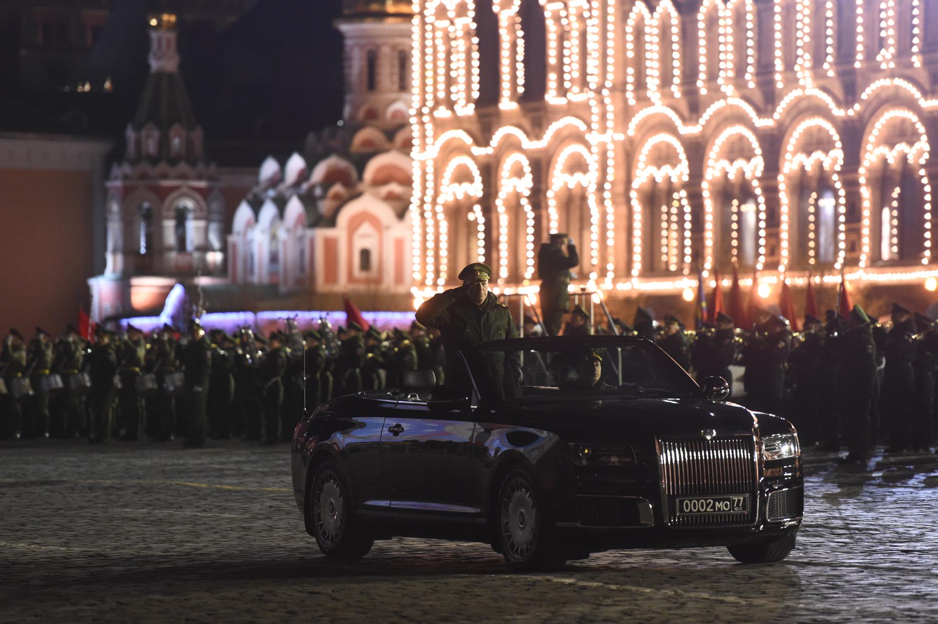 Парад Победы 2019: дебют «Лады», новые кабриолеты и лучшие места обзора в  Москве | РИАМО | РИАМО