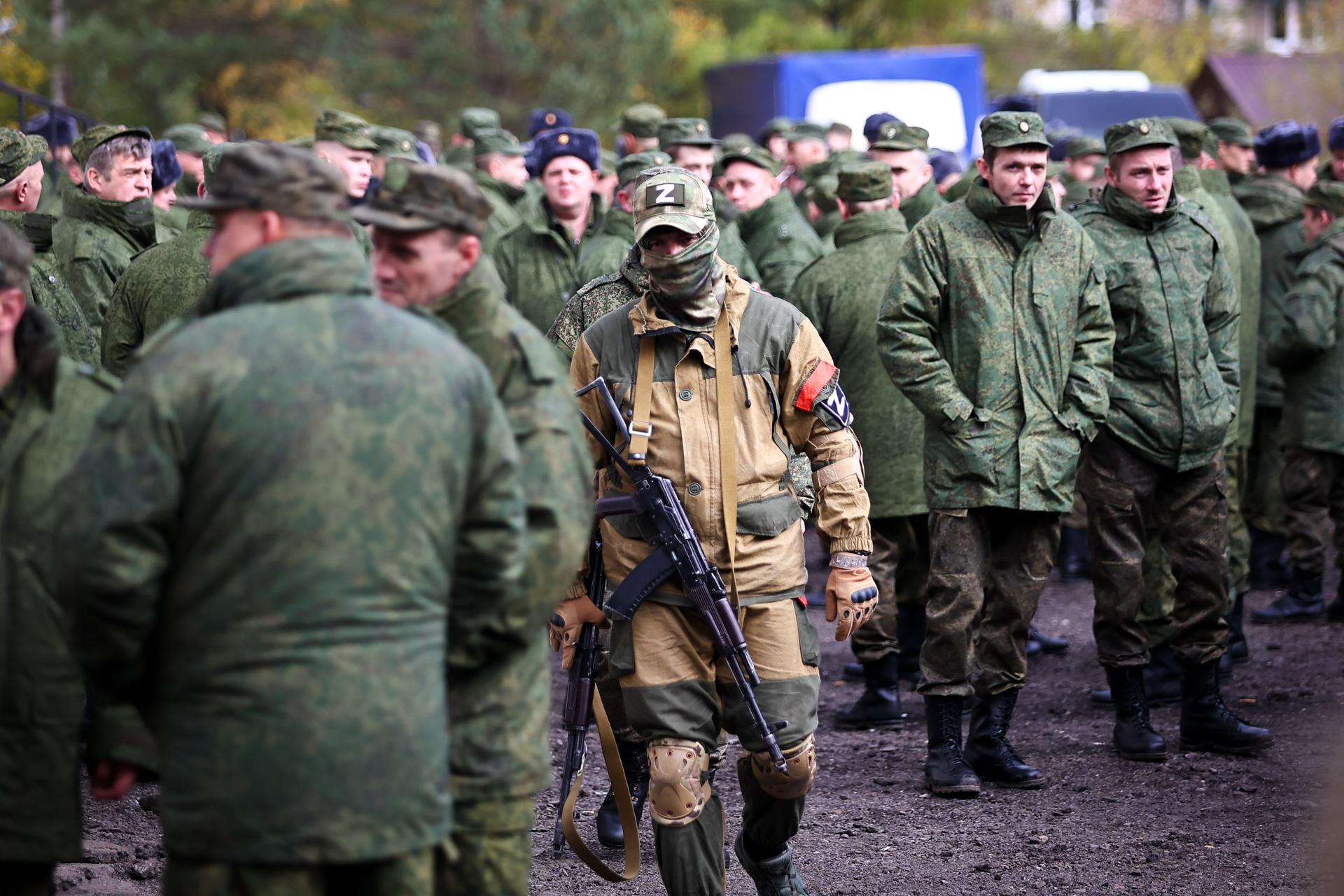 Награда за смелость: какие выплаты и льготы положены ветеранам боевых  действий в 2024 году