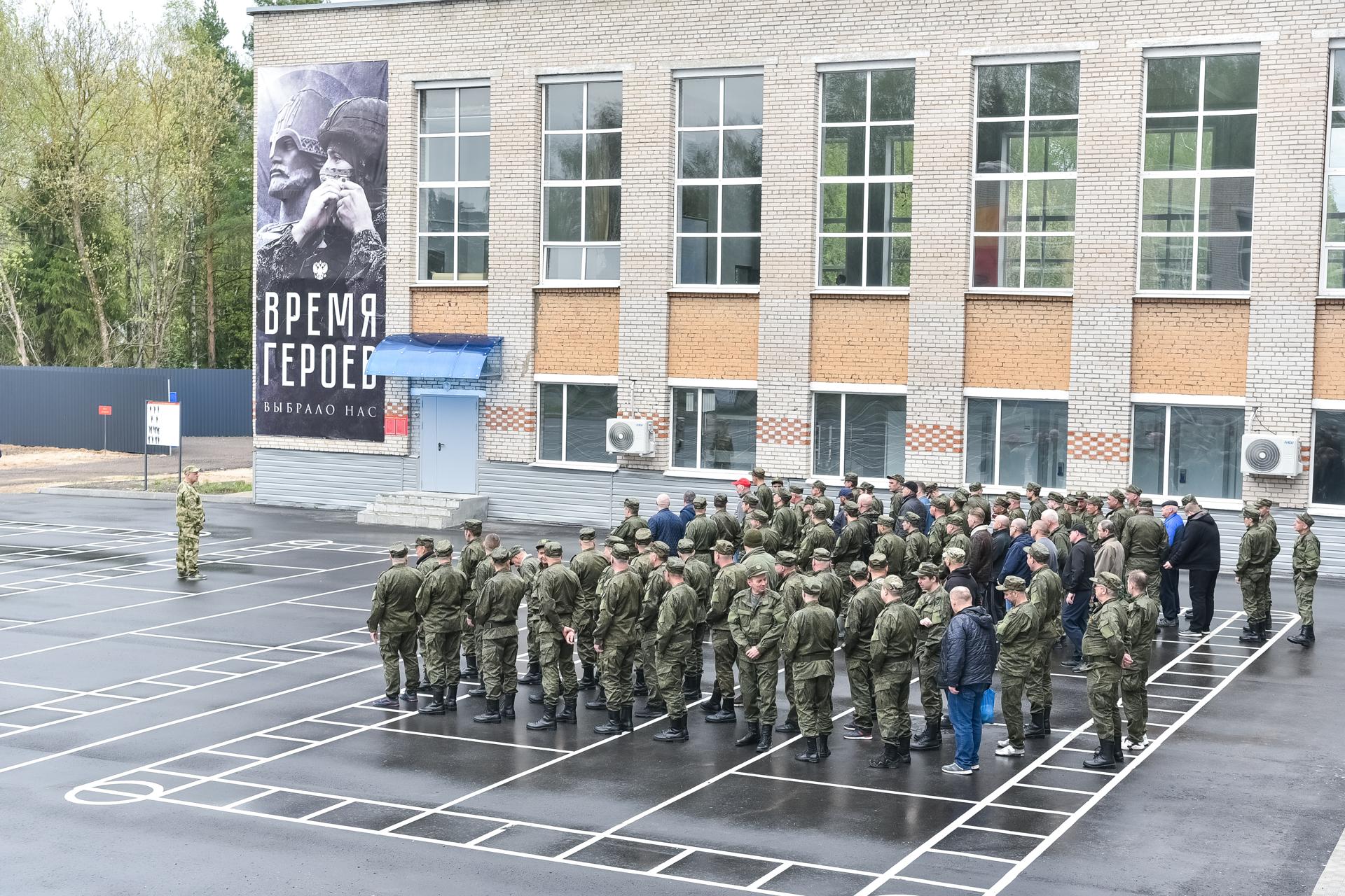 Начальник подмосковного пункта отбора бойцов Пынтя: принимаем желающих со  всей России | РИАМО